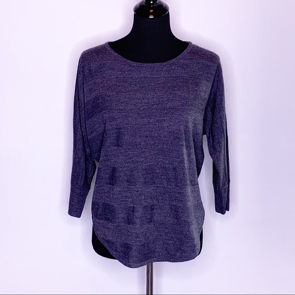 Design History gray striped lightweight‎ knit sweater size Medium